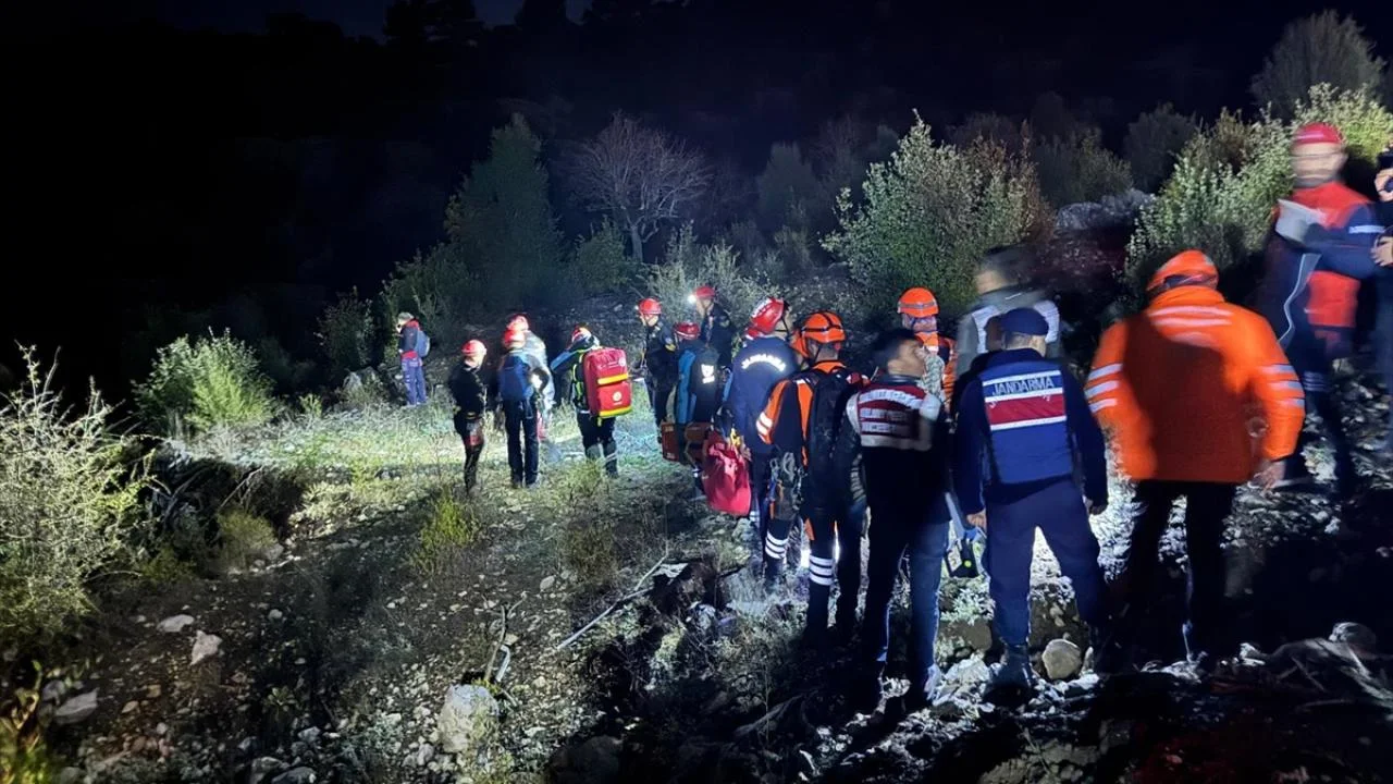 Isparta'da kanyonda mahsur kalan İHH gönüllülerinden 1'i hayatını kaybetti